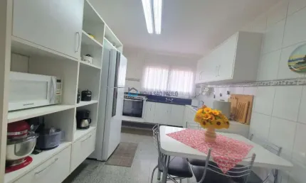 Amplo apartamento, a 800 metros metrô são judas com varanda e 2 vagas demarcadas!