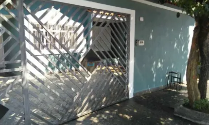 Casa térrea à venda no Moinho Velho imediações do metrô Sacomã.