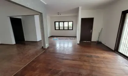 Casa Térrea, 3 dormitórios, 2 vagas - Jardim da Saúde.