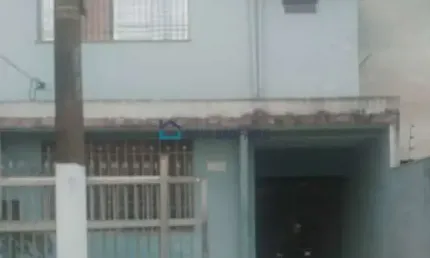 Casa à venda na vila guarani com 3 quartos e 3 vagas de garagem.