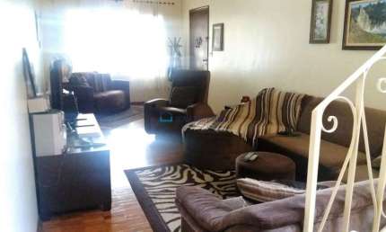 Venda. Jabaquara ! Casa com 179M². Portão eletrônico. 3 quartos.