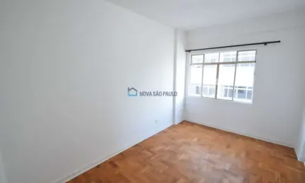 Oportunidade, apartamento a 300 metros do metrô saúde, com 2 dormitórios vaga de garagem. !
