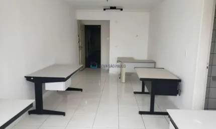 Sala Comercial à venda perto da Estação de Metrô São Judas.