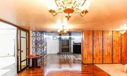 Venda. Brooklin. Sobrado com 415m². 4 quartos. 2 suítes. 6 vagas.