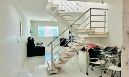 Casa Sobrado com 3 suítes, semi novo, proximo ao metrô praça da arvore.