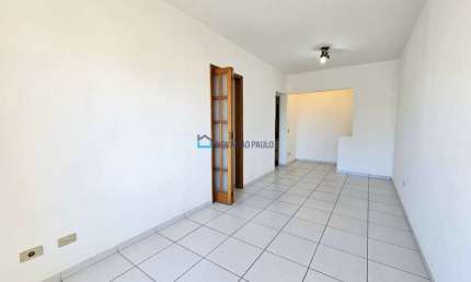 Apartamento à venda na Vila Clementino com 3 quartos, 1 vaga de garagem.