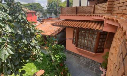 Sobrado/ Jabaquara/ 3 dorm/1 suíte/ 4 vagas/ sacada/ jardim/ Edícula/ 240 m²