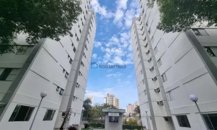 Apartamento, 2Dts, Varanda, andar médio, Vaga livre +Dep.! 750m 8 min a pé ao metrô Pça. Arvore