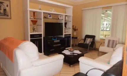 Casa à venda no bairro saúde com 4 quartos e 3 vagas de garagem.