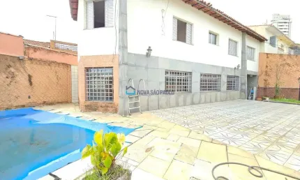 Sobrado à Venda com 4 dormitórios e 4 Vagas, 383 m² Vila Gumercindo - Metrô Santos Imigrantes