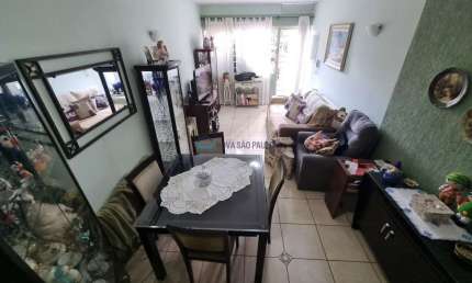 Sobrado em Vila, cômodos grandes, 2 Dts, edícula, 2 vagas ! 6 min a pé(550m) Metrô Saúde