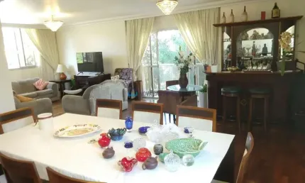 Apartamento em Vila Mariana . 4 dormitórios (1 suíte) closet . 4 banheiros . 2 vagas . 205 m2