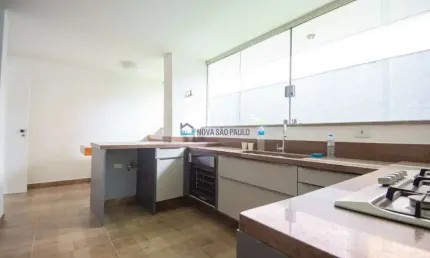 Sobrado Jardim Guedala com 700m² - 4 Dormitórios, 4 Vagas, Piscina