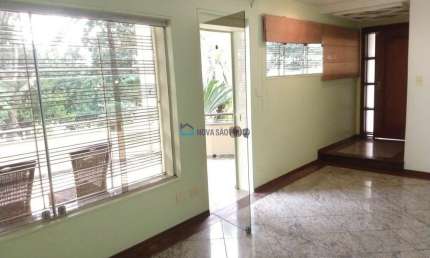 Casa térrea assobradada em Jardim da Saúde . 3 dormitórios (1 suíte) . 4 banheiros . 4 vagas . 180m2