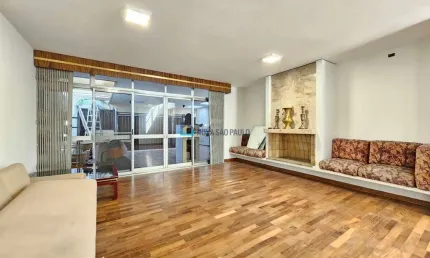 Casa á venda no Metrô Conceição com 4 quartos e 3 vagas de garagem.
