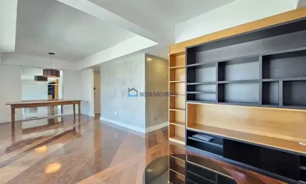 3 dormitórios, 1 suite, 2 vagas  Moema próximo metrô Eucalipto, Shopping Ibirapuera.