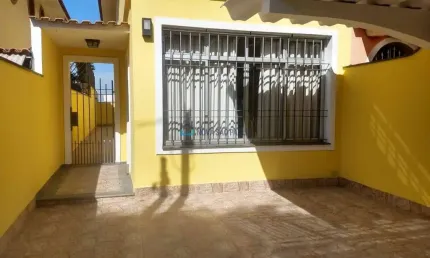 Sobrado com 3 dormitórios (1 suíte) à venda na Saúde . 4 banheiros . 2 vagas