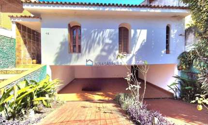 Casa de Vila, térrea à venda, com quintal maravilhoso, entrada lateral, no Planalto Paulista!