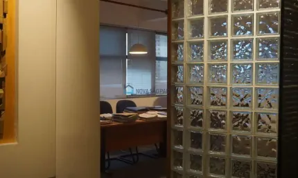 Sala comercial Al. Dos Jurupis,  Moema- SP,  42 m² , 2 banheiros,  à venda