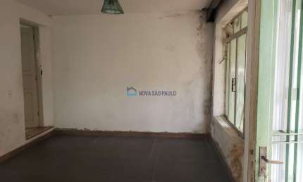 Casa à venda ao lado da Estação de Metrô Praça da Árvore para reforma