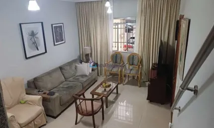 Sobrado com 100 metros de área útil, 3 dormitórios, sendo 1 suite + 2 banheiros, 2 vagas de garagem