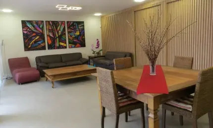 Casa à venda no Planalto Paulista com  4 quartos Suítes, 4 Vagas de Garagem.