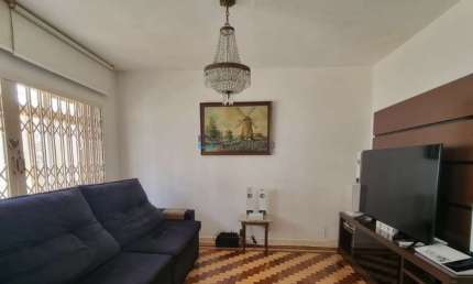 Venda. Planalto Paulista. Casa com 200M². 4 quartos. 4 vagas.
