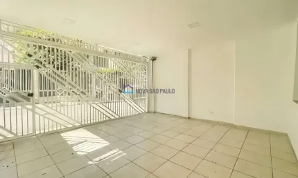 Sobrado a venda de 202 m², com 3 suites, 2 vagas e com edícula