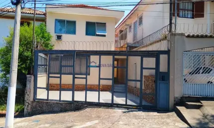 Sobrado Residencial / Comercial com 03 Dorms E 03 Vagas!