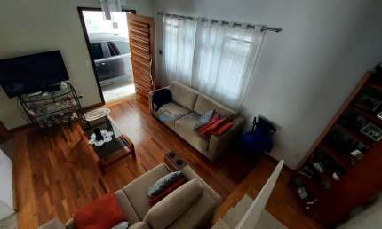 Casa à venda na Saúde com 3 quartos  e 4 vagas de garagem.