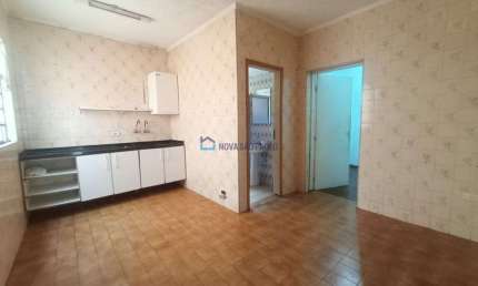 Casa Térrea com 2 quartos, 2 vagas, edícula na  Vila Brasilio Machado