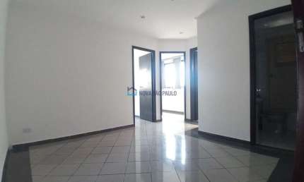 Sala comercial para venda! A 300 metros do metrô Praça da Árvore!