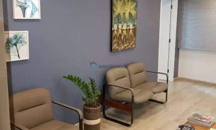 Sala Comercial à Venda na Bela Vista, com 104m², com 4 salas e 1 sala de espera.