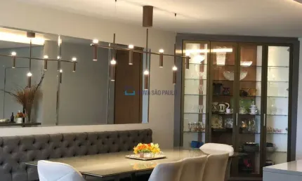 Apartamento, 161m², 03 dormitórios, 03 suítes e 02 vagas