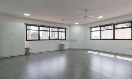 Conjunto Comercial Vila Mariana 56m², Metrô Santa Cruz com 2 Vagas
