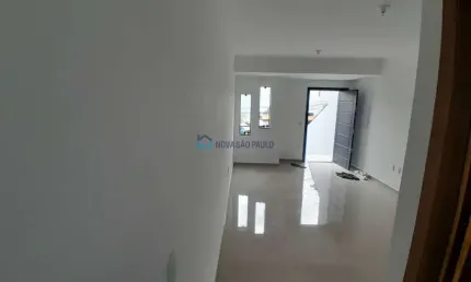 Sobrado novo com 124 metros de área construída, 2 suítes, 1 lavabo, sacada , 3 vagas, churrasqueira,