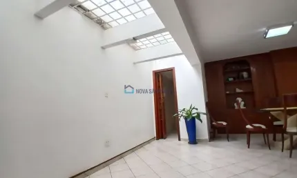 Casa Assobradada  m2, residencial e comercial , 2vagas , 4 suítes Metrô Saúde