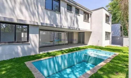 Vende Casa com 4 Dormitórios em Condomínio Fechado - Jardim Cordeiro