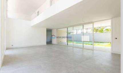 Vende Casa com 4 Dormitórios em Condomínio Fechado - Jardim Cordeiro
