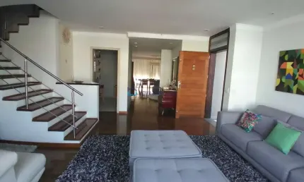 Sobrado -285m² - 03 suítes 04 vagas de garagem - Jardim Vila Mariana