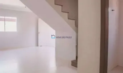 Sobrado 220m², 2 dormitório, 2 vagas. metro conceição!