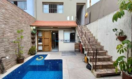 Sobrado 4 dormitórios, suíte, 2 vagas - Vila Campestre