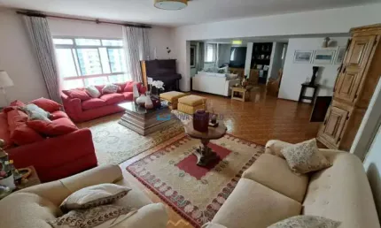 Apartamento Vila Clementino com 4 quartos e 4 vagas de garagem.