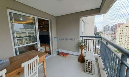 Apartamento seminovo, Varanda Gourmet , ar-condicionado, 2 Vagas e Lazer! Prox. Metrô Pça. Arvore