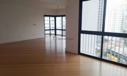 Apartamento Moema com 3 quartos sendo 3 suites, 3 vagas.