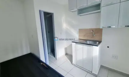 Kitnet à venda, com 1 dormitório e 1 banheiro, na vila monumento