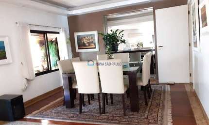 Venda. Itaim Bibi. Apartamento com 217m². 4 suítes. 3 vagas.