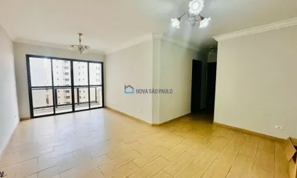 Apartamento na Chácara Inglesa região da Vl Mariana com 3 dormitório, 2 vagas de garagem.