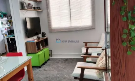 Apartamento com 02 dormitórios na região da água rasa