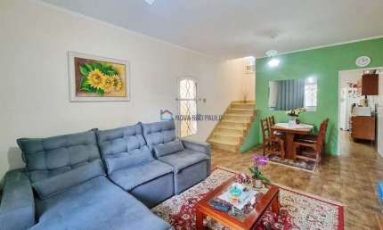 Casa à venda, com 4 quartos, 1 suíte, 3 vagas, 240 m², na Vila Mariana